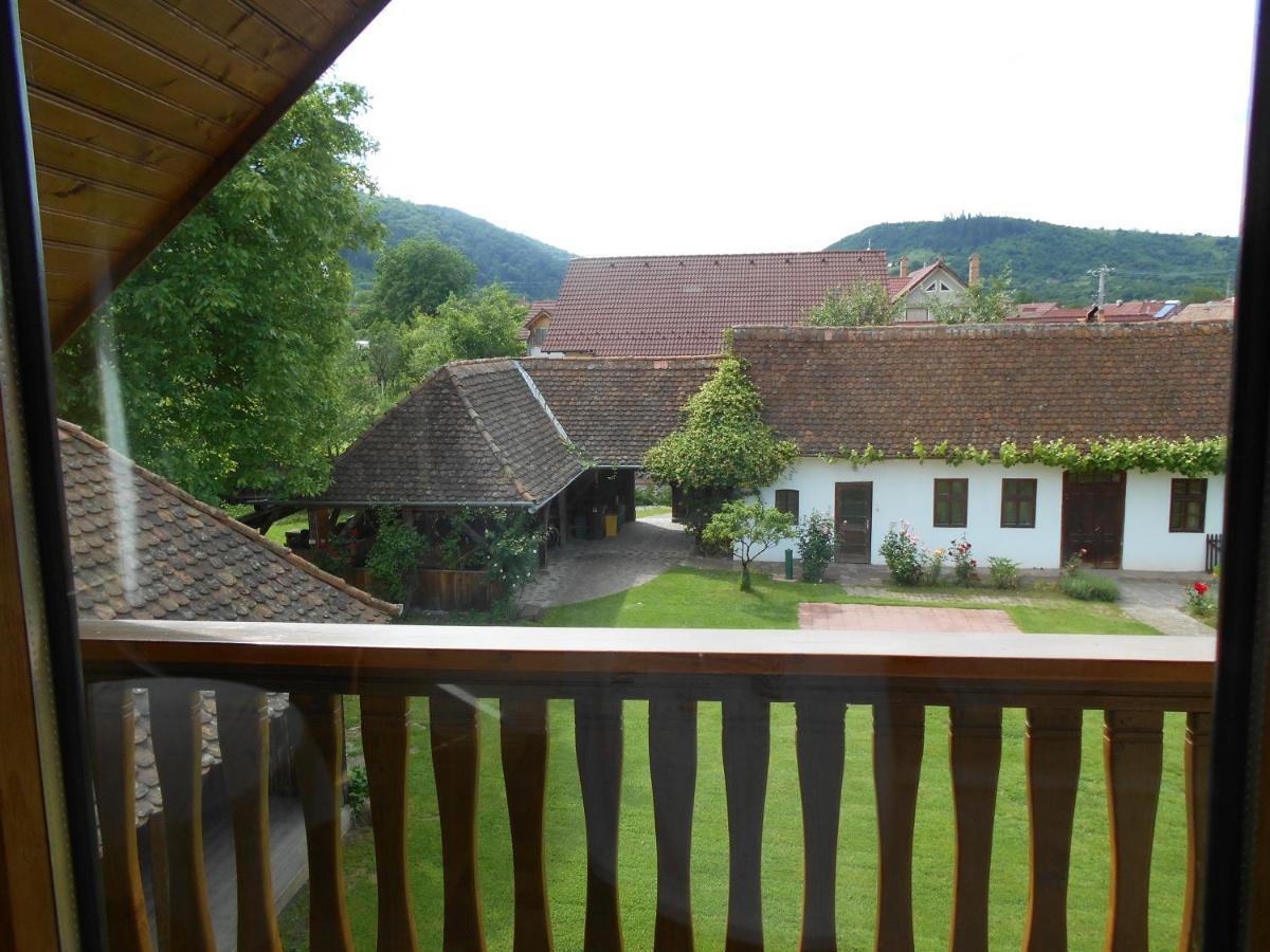 Hotel Casa Rudi & Ella Sălişte Exteriér fotografie